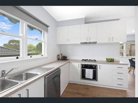 BALLARAT CLOSE 2 CBD + HOSPITAL+3BR HOME+NETFLIX + WiFi + Gift - Inverell Accommodation 3