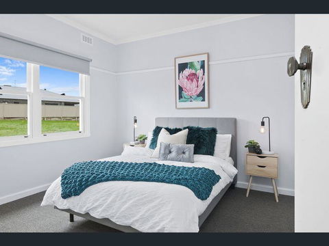 BALLARAT CLOSE 2 CBD + HOSPITAL+3BR HOME+NETFLIX + WiFi + Gift - Inverell Accommodation 1