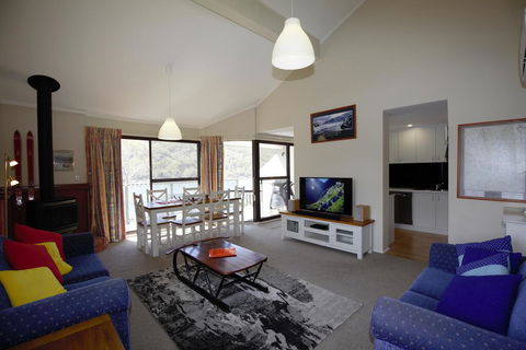Banksia 2/35 Townsend Street - Inverell Accommodation 1