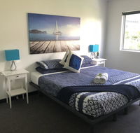 Base Brisbane Uptown - Inverell Accommodation