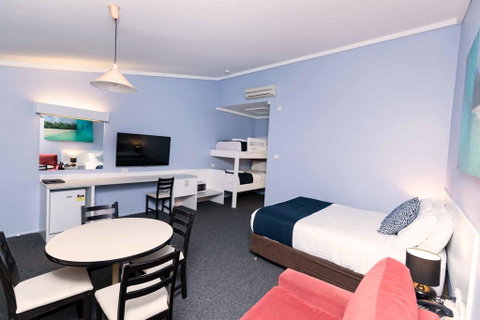 Bay Hotel Motel - Inverell Accommodation 1
