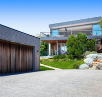 Bay Vista - Amazing Bay Views with the beach at your doorstop - Inverell Accommodation