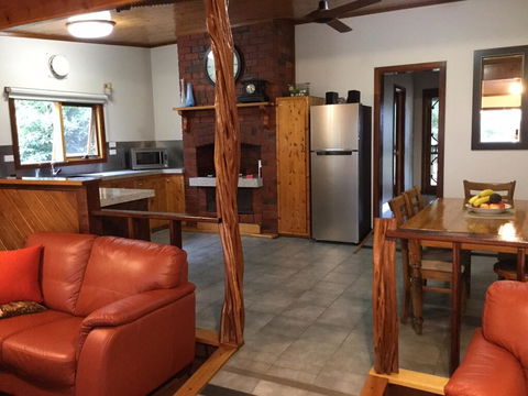 Bayview Boathouse - Inverell Accommodation 1