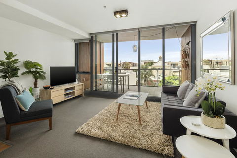 Beach Apartment Port Melbourne - Inverell Accommodation 0