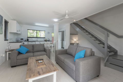 Beachcomber 3 - Inverell Accommodation 0