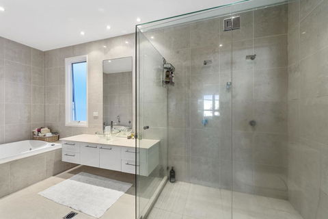Beachfront By The CC - Family Friendly, Plunge Pool, Steps To The Beach - Inverell Accommodation 1
