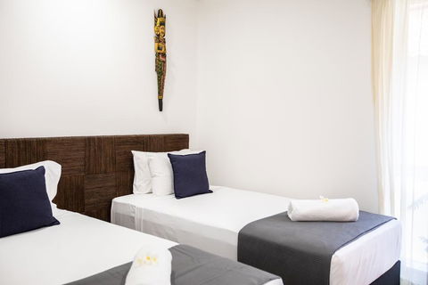 Beachfront Hideaway - Port Douglas - Inverell Accommodation 3