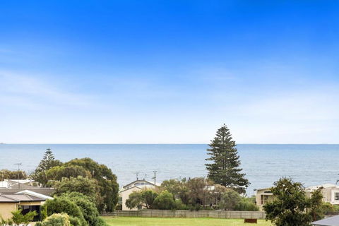 Red Salt - Inverell Accommodation 3