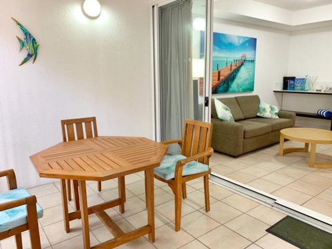 REEF RETREAT APARTMENTS PALM COVE Unit 11 - Inverell Accommodation 3