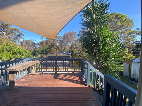Reel & Relax: 3BR Beach House - Fish, Swim, Surf - Inverell Accommodation 1