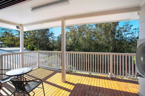 Renovated Coastal Getaway With Water Views - Inverell Accommodation 1
