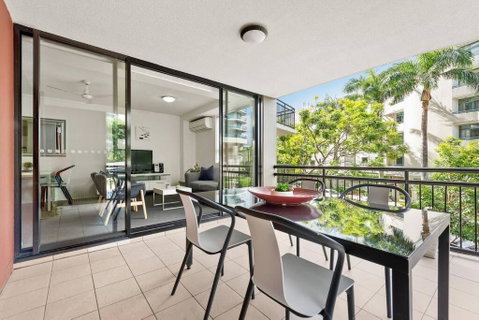 Resort Living - 10mins CBD - 2Bed / 2Bath / 1Car - Inverell Accommodation 2