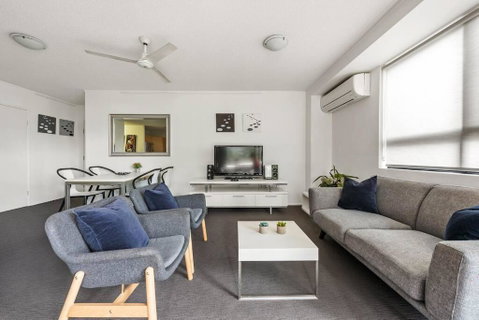Resort Living - 10mins CBD - 2Bed / 2Bath / 1Car - Inverell Accommodation 3