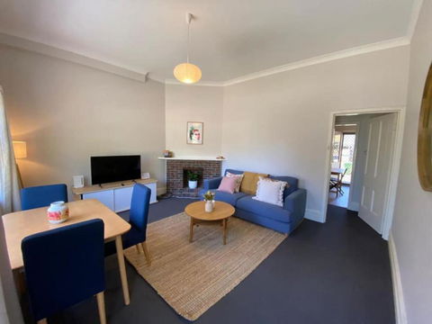 Retro Apt 6 Mins To Victoria Quay - Inverell Accommodation 0