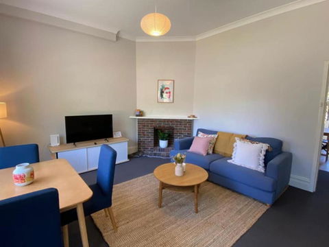 Retro Apt 6 Mins To Victoria Quay - Inverell Accommodation 3