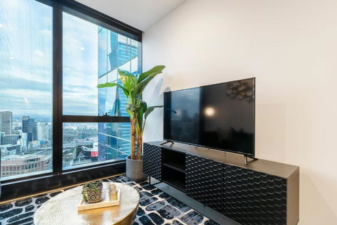 Ritzy Apartment In Iconic Australia 108 With Views - Inverell Accommodation 3