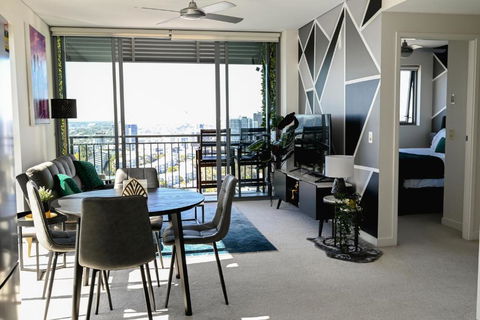 River View Apartment In Brisbane With Parking - Inverell Accommodation 1