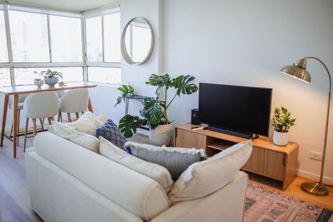 Riverfront Residences New Farm - Inverell Accommodation 1