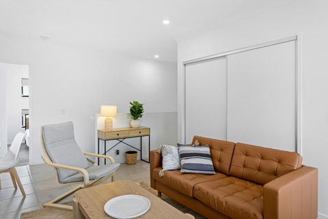 Riverside 3-Bed Home With Study Nook And BBQ - Inverell Accommodation 1
