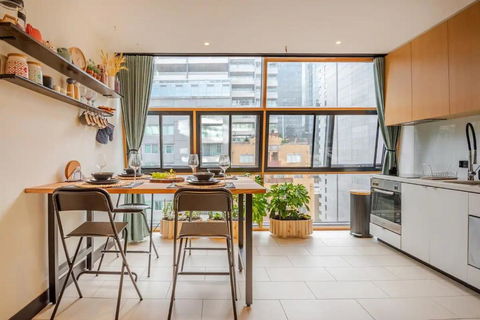 Riverside Apartment Melbourne CBD - Inverell Accommodation 0