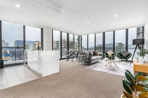 Roomy 2BR 2BA City-Centre Apt - Inverell Accommodation 0