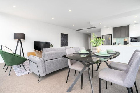 Roomy 2BR 2BA City-Centre Apt - Inverell Accommodation 1