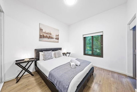 Rooftop 2 Bed Apt With Terrace At Newtown MHS - Inverell Accommodation 1