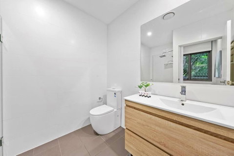 Rooftop 2 Bed Apt With Terrace At Newtown MHS - Inverell Accommodation 2
