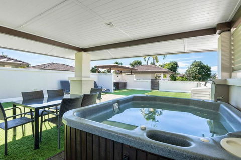 Rooftop Tranquility At Stunning Temple Resort - Inverell Accommodation 0