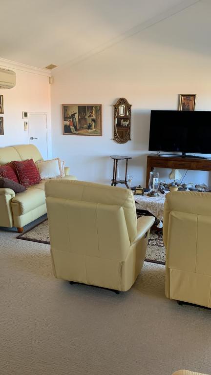 Room With A View - Inverell Accommodation 2