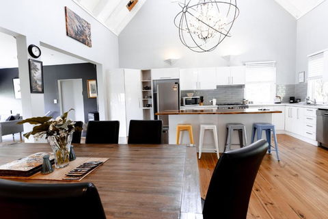Rosella - Inverell Accommodation 1