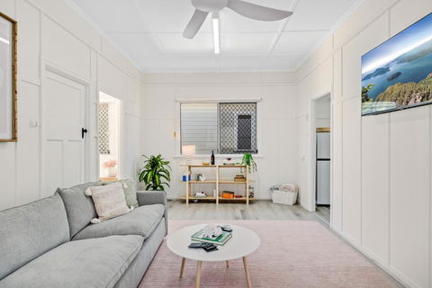 Sage Cottage! CBD Perfection! - Inverell Accommodation 0