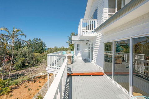 Salt Spray - Inverell Accommodation 2