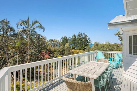 Salt Spray - Inverell Accommodation 3