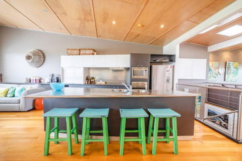 Saltwater 5 - Sleeps 8 - Close To Main Beach - Inverell Accommodation 1