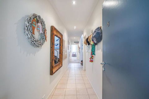 Saltwater 5 - Sleeps 8 - Close To Main Beach - Inverell Accommodation 3