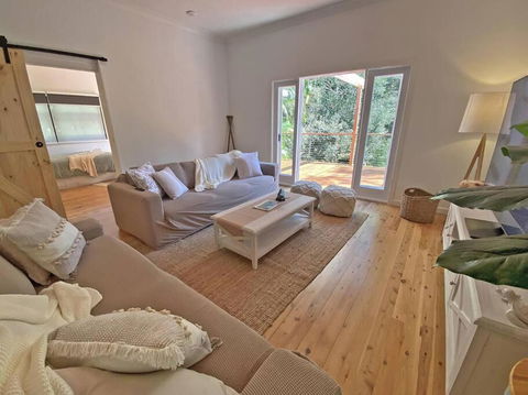 Salty Beach - Inverell Accommodation 3