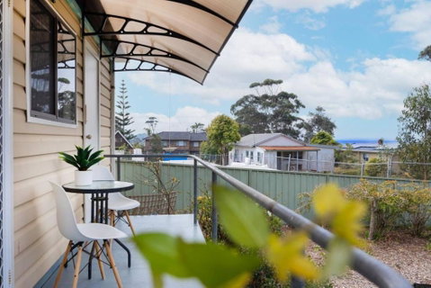 Salty Vibes - Inverell Accommodation 1