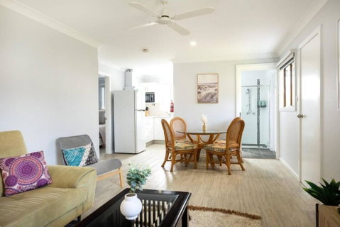 Salty Vibes - Inverell Accommodation 3