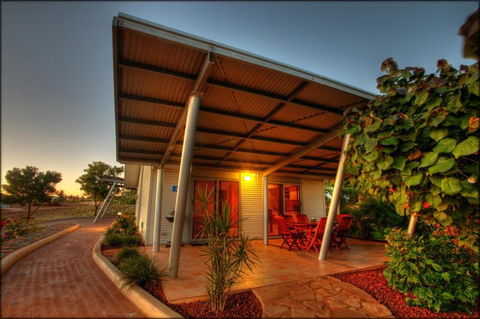 Samson Beach Chalets - Inverell Accommodation 0