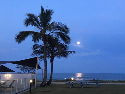 San Simeon Beachfront Apartments Tugun - Inverell Accommodation 2