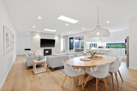 Sanctuary Of Hope By Ready Set Stay - Cowes - Inverell Accommodation 2