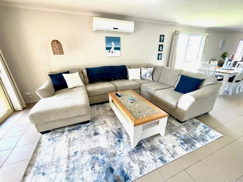 Sand & Salt - Inverell Accommodation 0