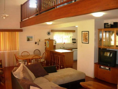 Sand Piper Cottage Rainbow Beach - Inverell Accommodation 2
