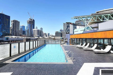 Rooftop Pool Stunning Apt At Marvel Stadium With Free Parking - Inverell Accommodation 2
