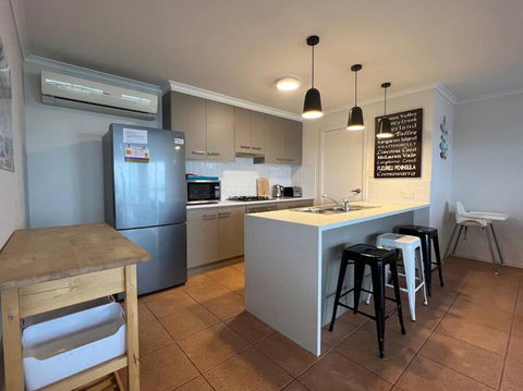 Sandcastle - A Esplanade Place, Stunning Views - Inverell Accommodation 0