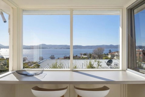 Sandcastle At Sandy Bay Perfect Location Views - Inverell Accommodation 1