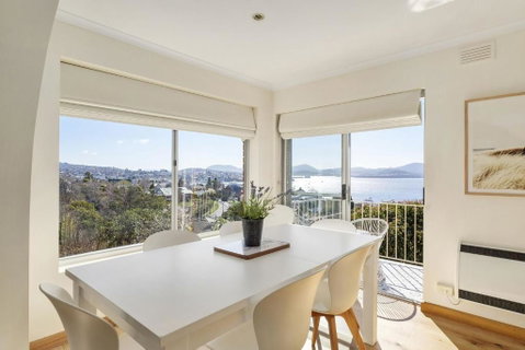 Sandcastle At Sandy Bay Perfect Location Views - Inverell Accommodation 2