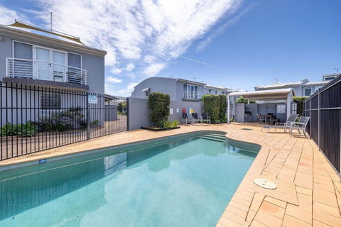 Sandcastles 4 -8 Ala Moana Way - Inverell Accommodation 0
