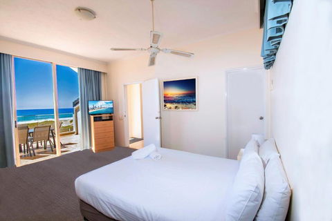 Sandcastles On Currumbin Beach - Inverell Accommodation 3